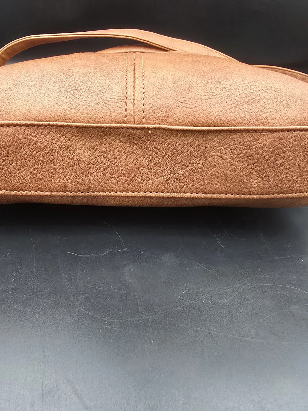 Gussaci tan crossbody